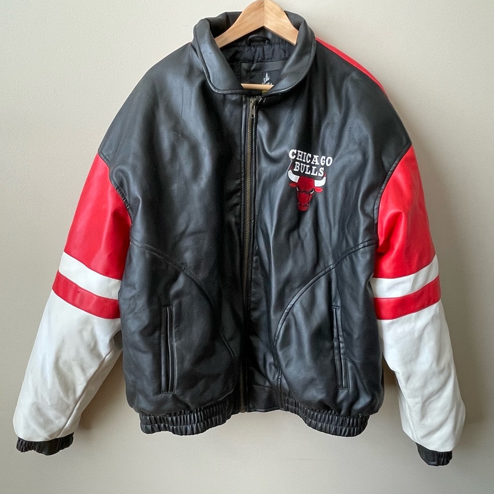 Vintage Size XL Chicago Bulls Puffer Jacket Harbor Master Faux Leather Zip Up